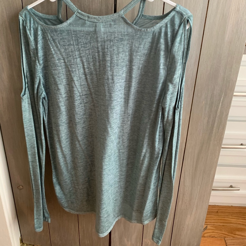long sleeve top never worn